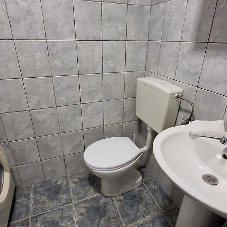 Ana Apartment *